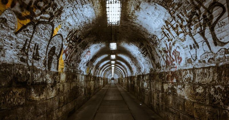 Visiter un village troglodyte souterrain : l’aventure insolite à ne pas manquer